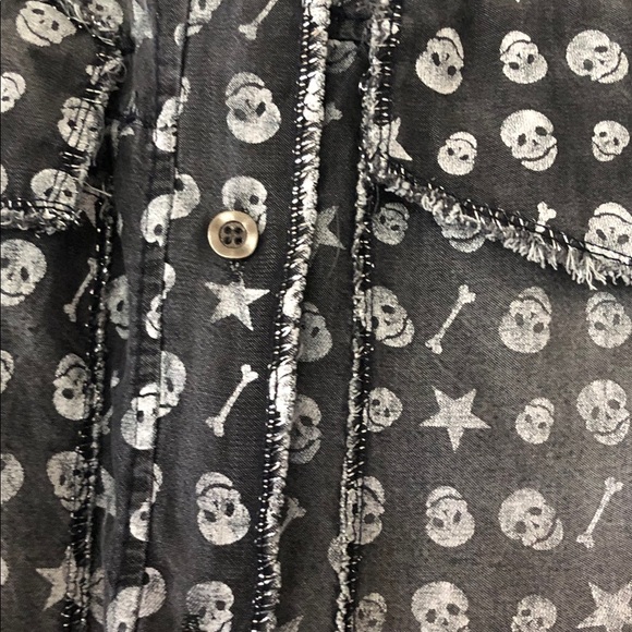 AMO Skull distressed Denim oversized blouse - Picture 6 of 10